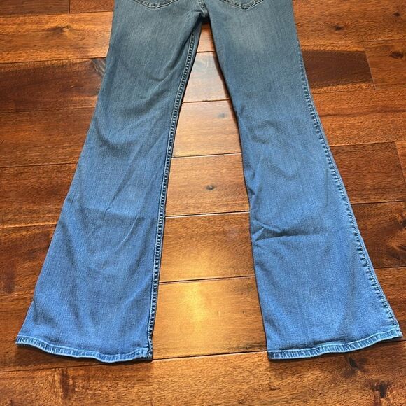 Hollister Light Mid-Rise Boot Jeans 4S - Picture 7 of 7